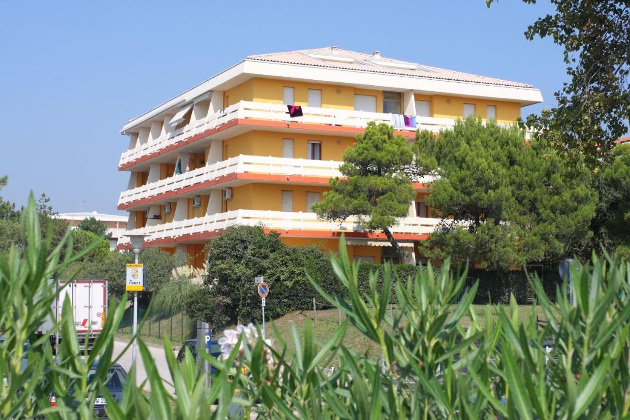 Condominio Carina Sud Bibione Eksteriør bilde